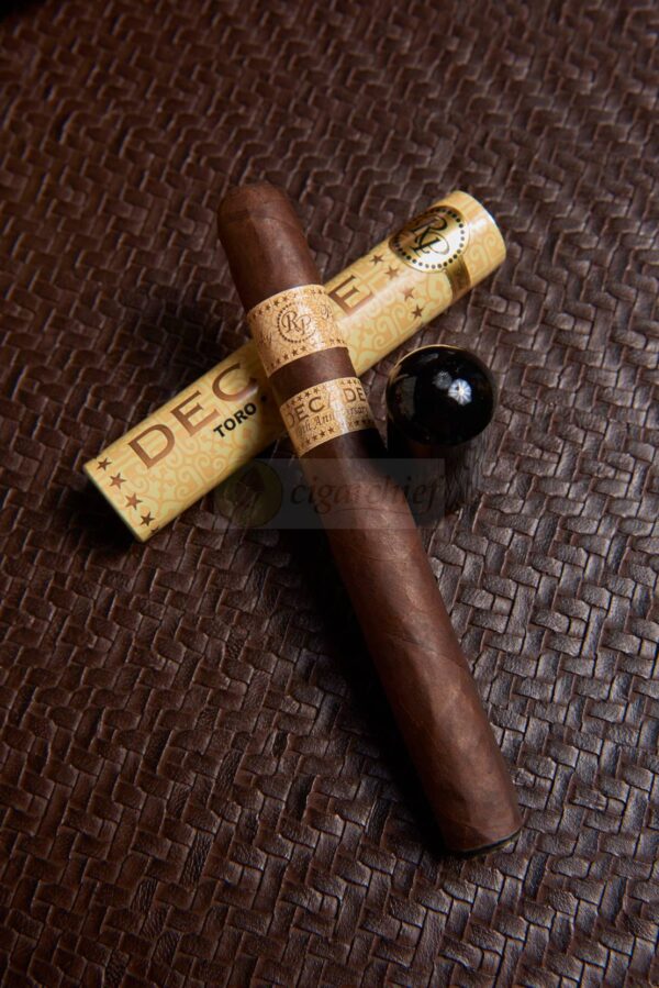 Rocky Patel Decade Robusto